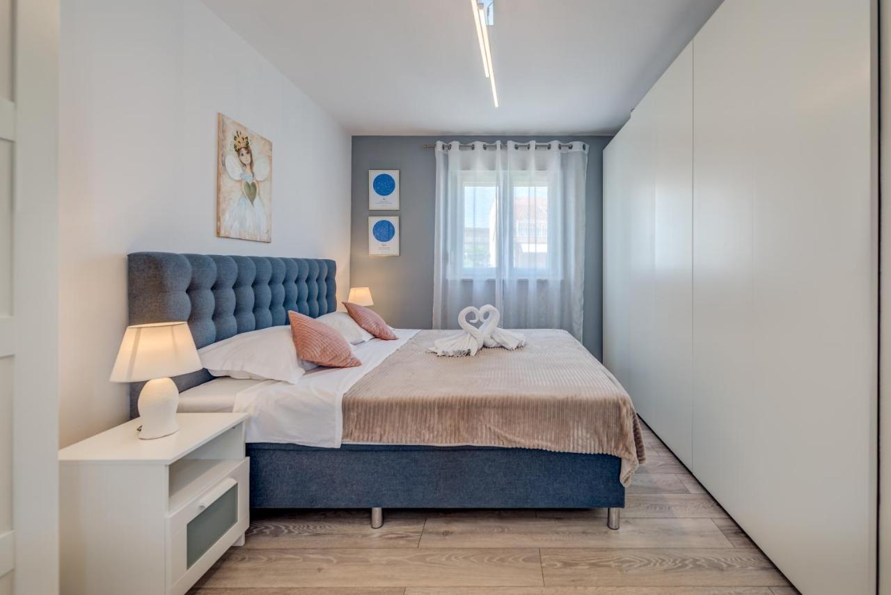 Summer Orchid - Spacious Duplex By The Beach & Ps5 Стобрек Экстерьер фото