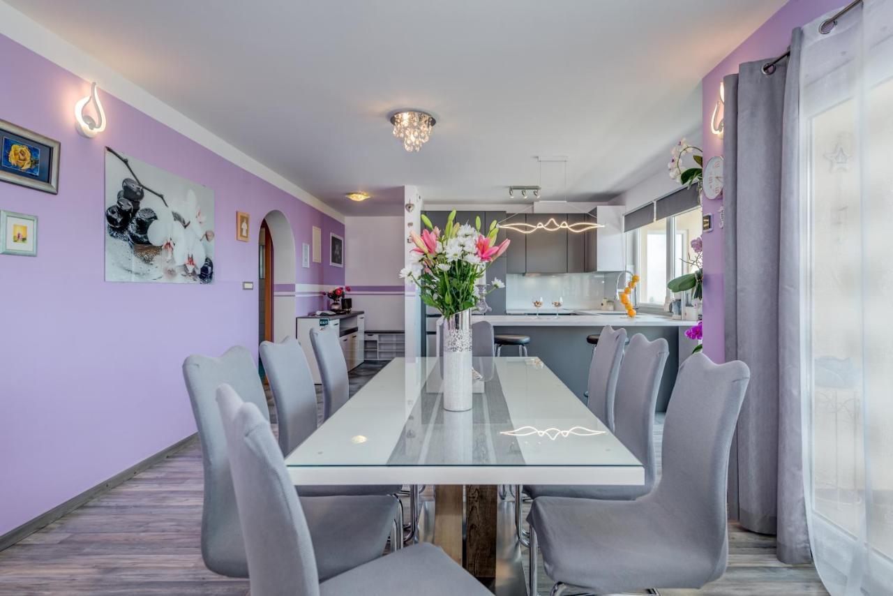 Summer Orchid - Spacious Duplex By The Beach & Ps5 Стобрек Экстерьер фото
