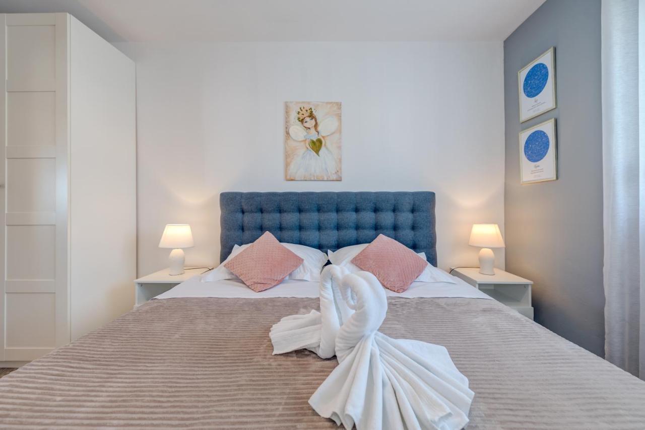 Summer Orchid - Spacious Duplex By The Beach & Ps5 Стобрек Экстерьер фото