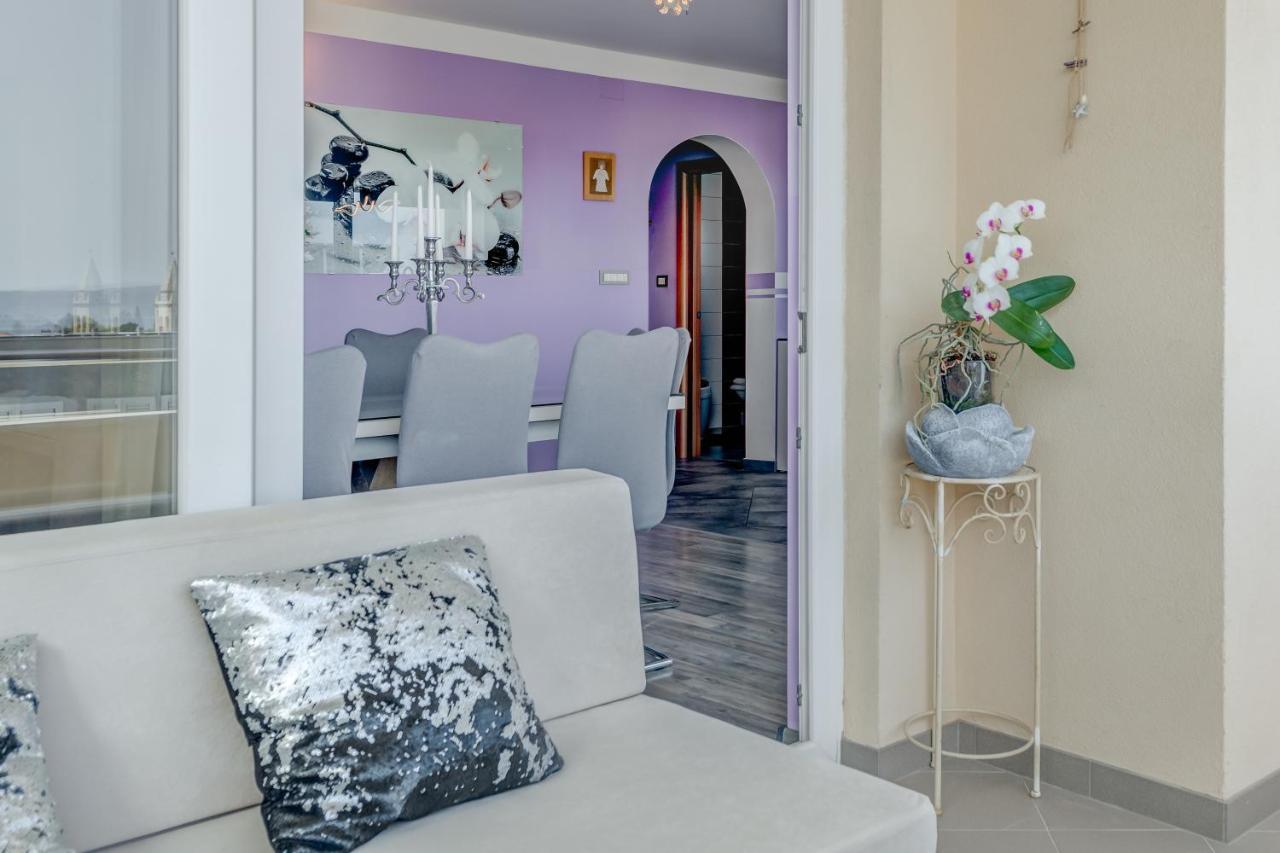 Summer Orchid - Spacious Duplex By The Beach & Ps5 Стобрек Экстерьер фото