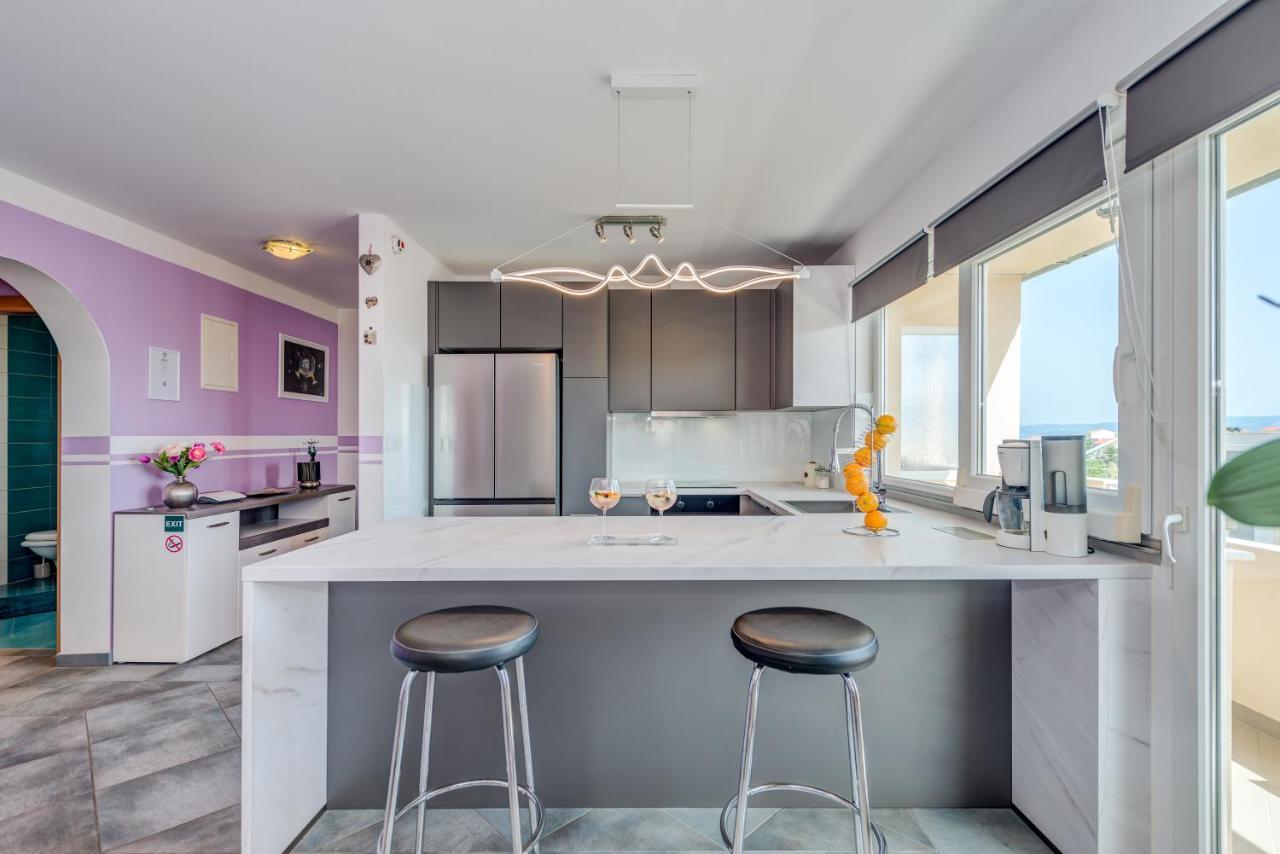 Summer Orchid - Spacious Duplex By The Beach & Ps5 Стобрек Экстерьер фото