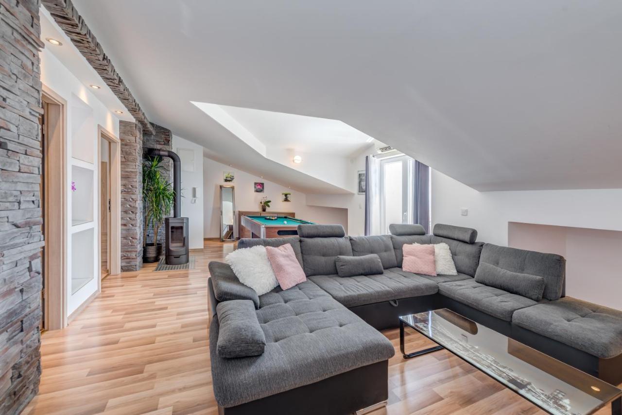 Summer Orchid - Spacious Duplex By The Beach & Ps5 Стобрек Экстерьер фото